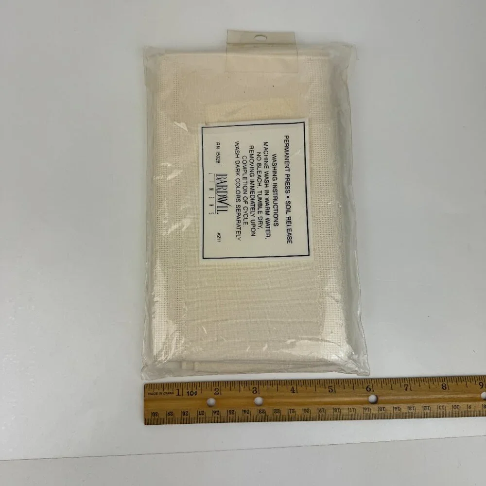 Vtg Bardwil Linens Pack of 4 Cloth Dinner Napkins 17inchx17 inch Off White Cream